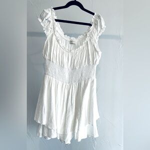 Romper perfection! Women’s white romper (shorts) size L